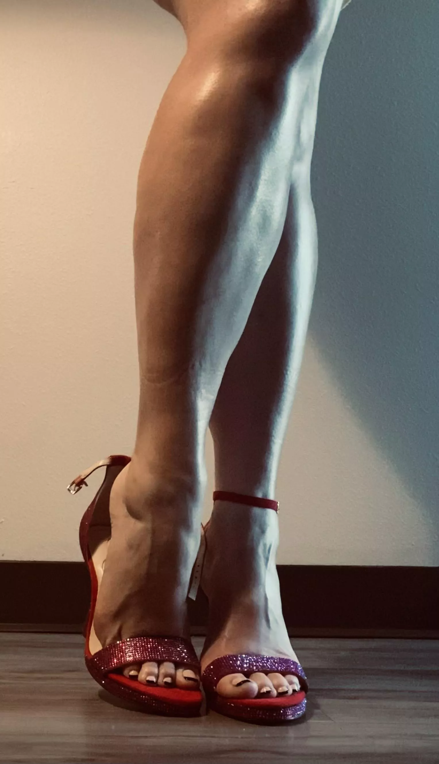 Three words: sequins, straps, open-toe.