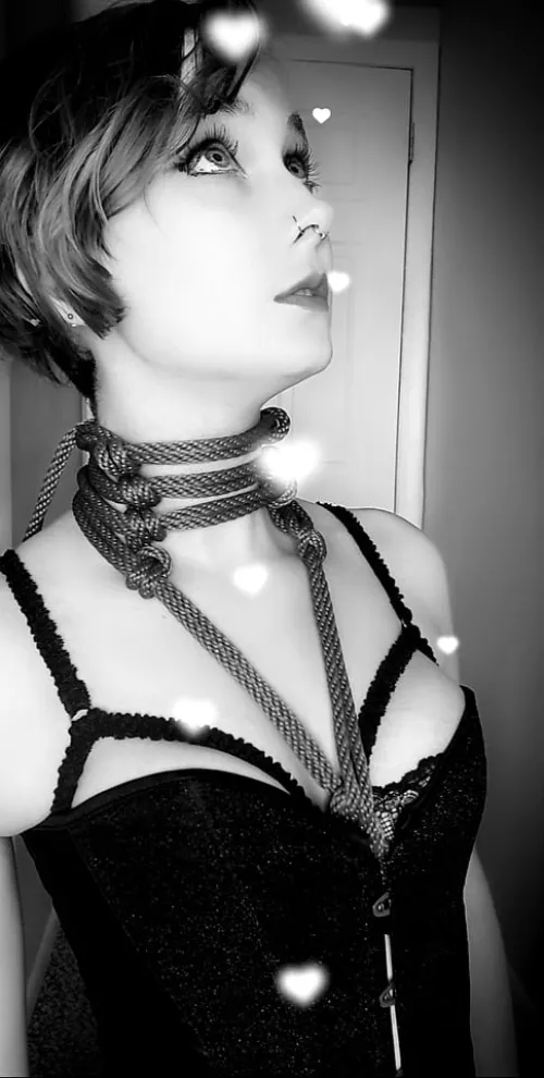 Throw back to my neck corset!