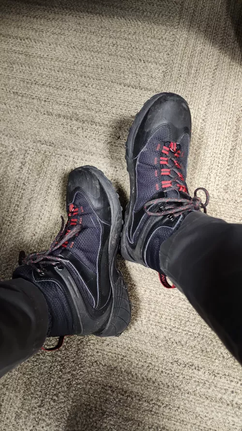 Vasque Snow Junkie, in the NYC corporate office today. Don't care what these folks think.