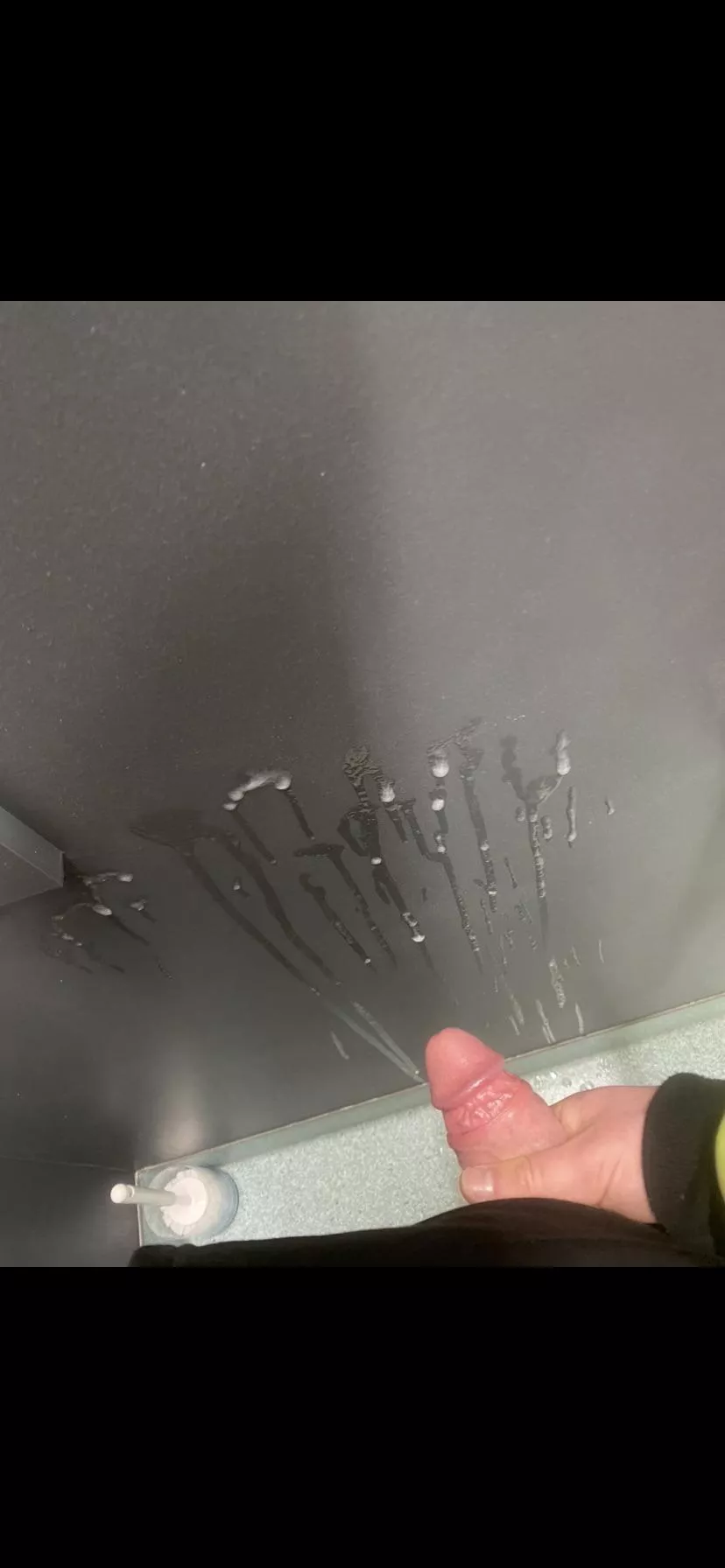 Was scrolling through reddit and couldn’t hold it in no more, had to spray it on the uni walls and I just left it there.