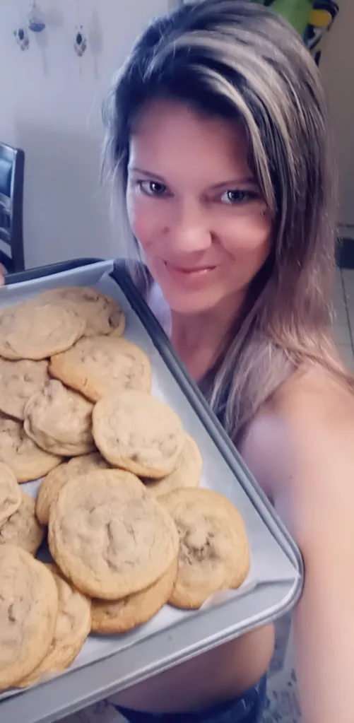 Who wants some fresh baked cookies?