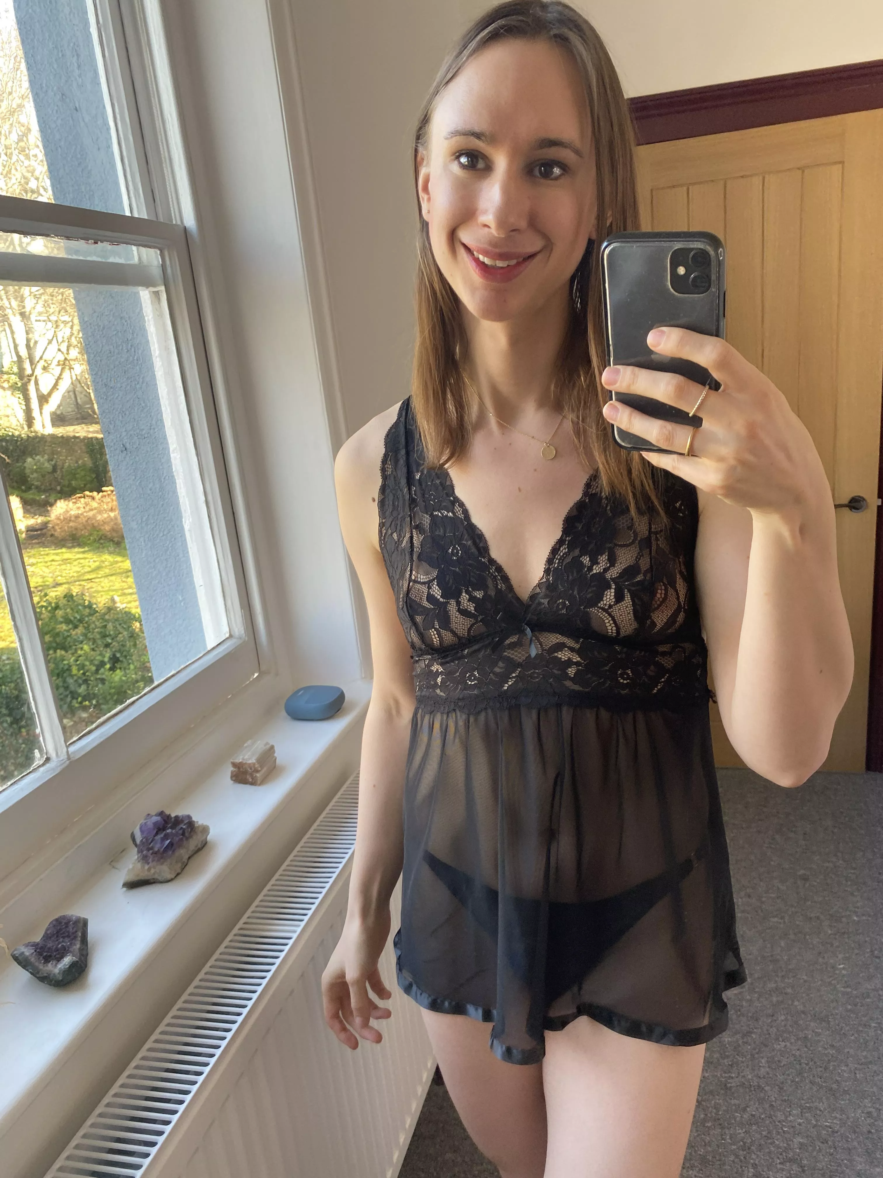 Who wants to fuck me in this dress 😈