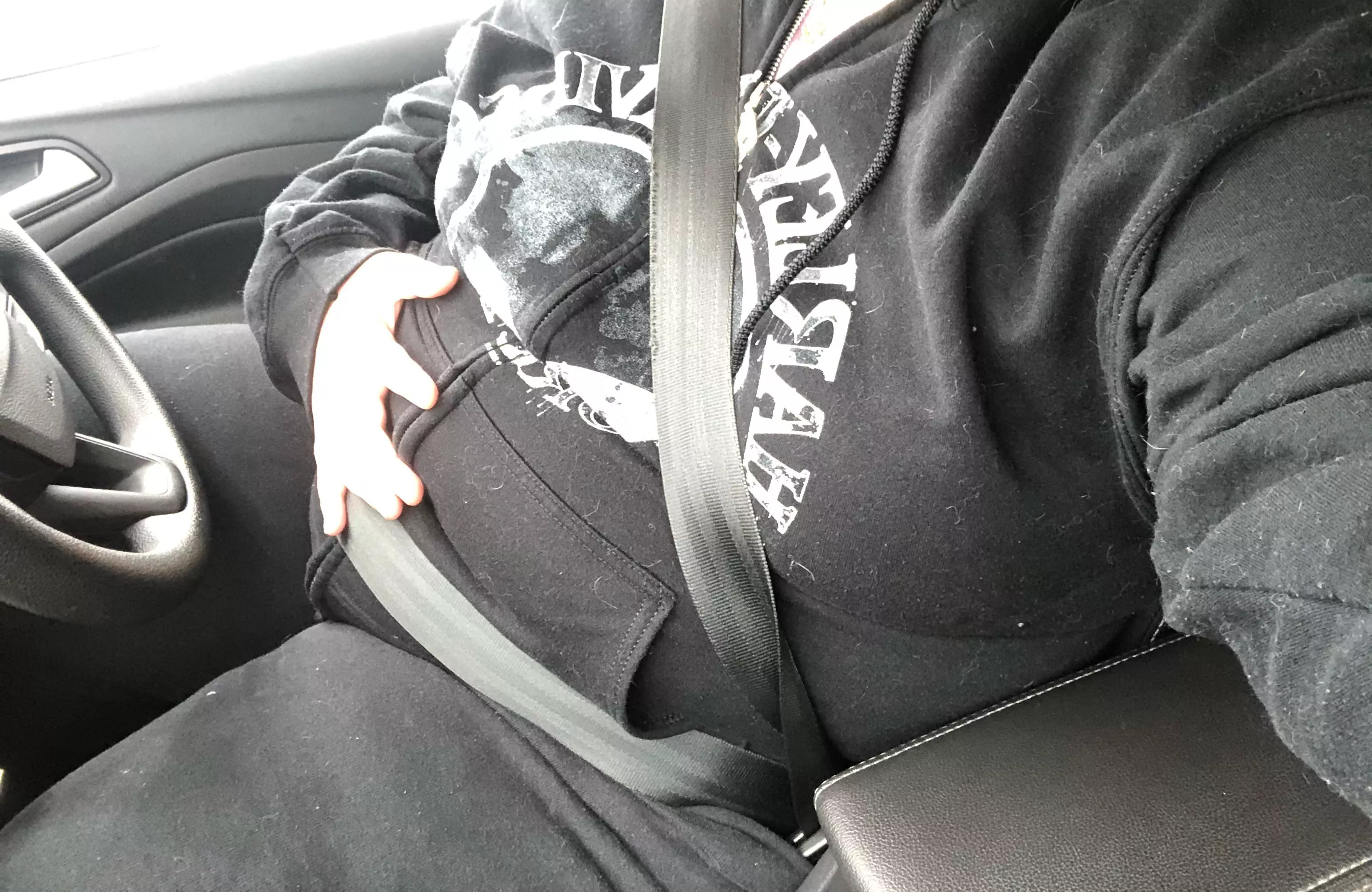 Who wants to watch me blow up in the car infront of traffic?👀😈 22 f