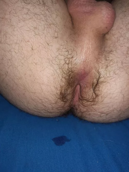 Who would taste a 19 year old ass? DMs Open
