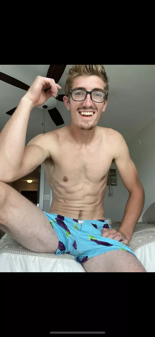 You can’t resist this smile… come say hi