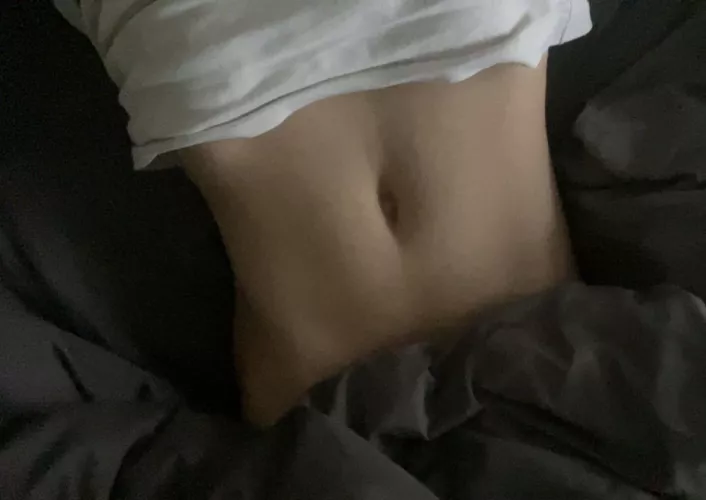 19 do men like a boy with a small waist? 🥺