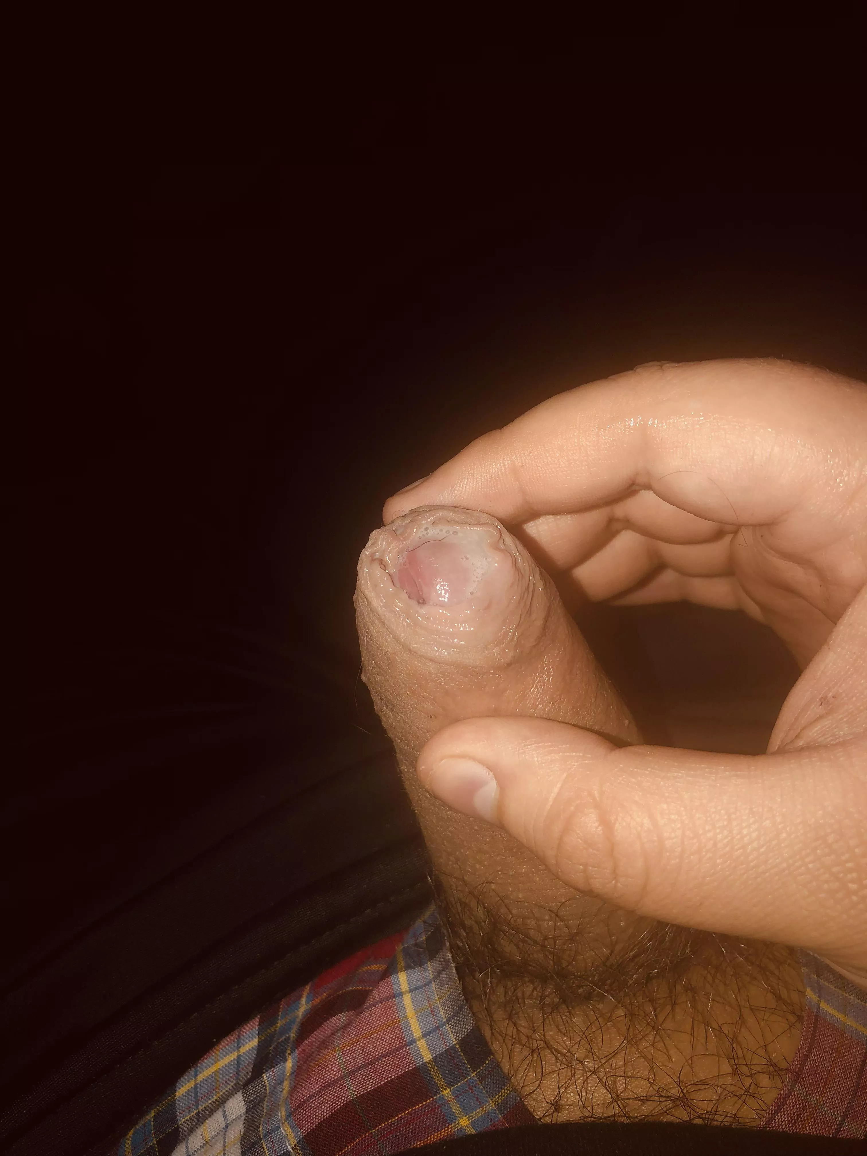 (19) I like playing with my precum a lot… it turns white