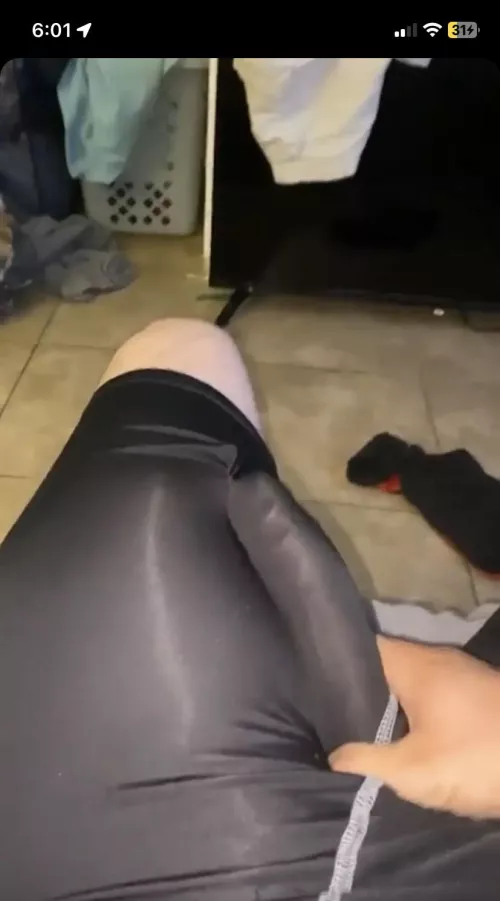 19 m uncut top looking for slutty bottom to make me cum ger_gayy18