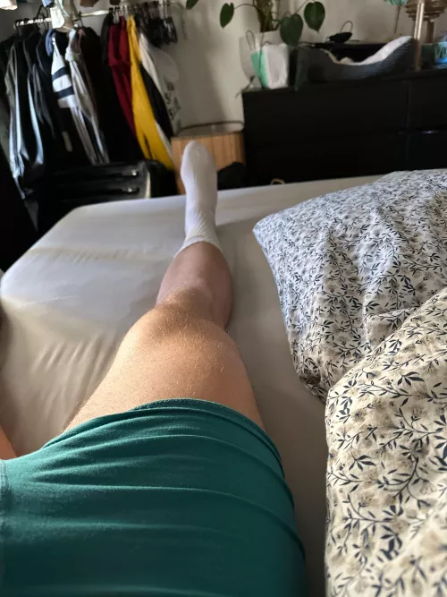 21, germany,fit, woke up with a huge boner. Add me @tobsedt12