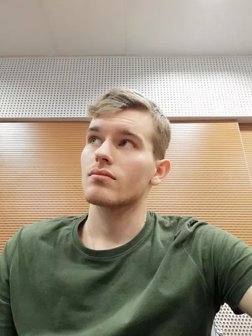 23 m and 22 m dom tops. We are looking for verbal slut with face. We are together only in snap. Max age 24. @kamil_eniu