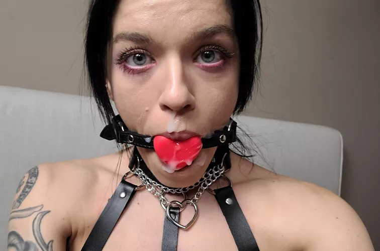 Am I the only one that loves to take selfies?