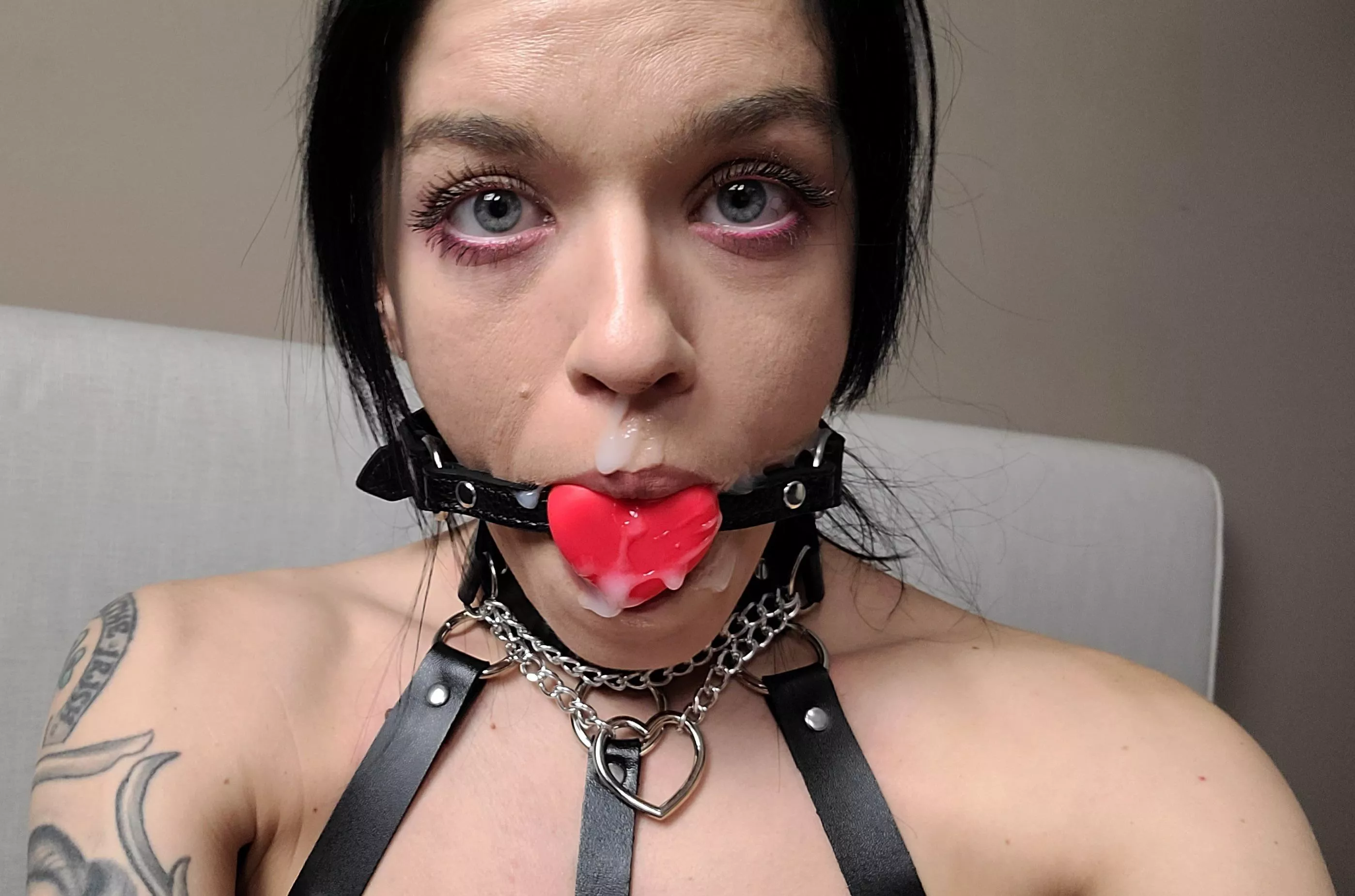 Am I the only one that loves to take selfies?