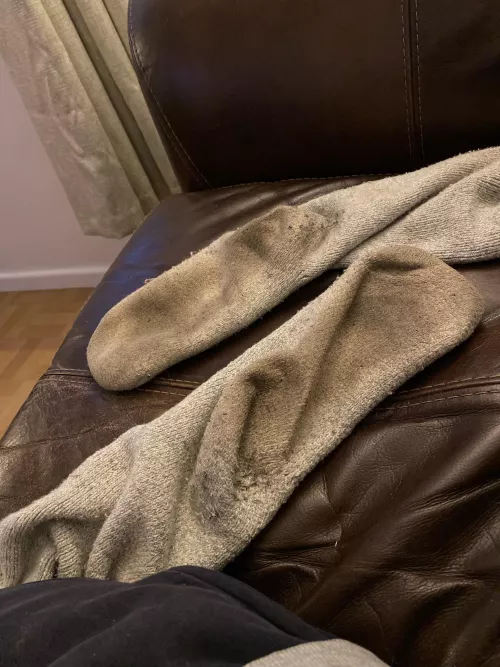 Can’t believe no one likes these beauties [selling] [female]