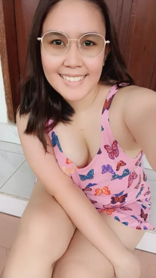 Chill in the balcony with me!