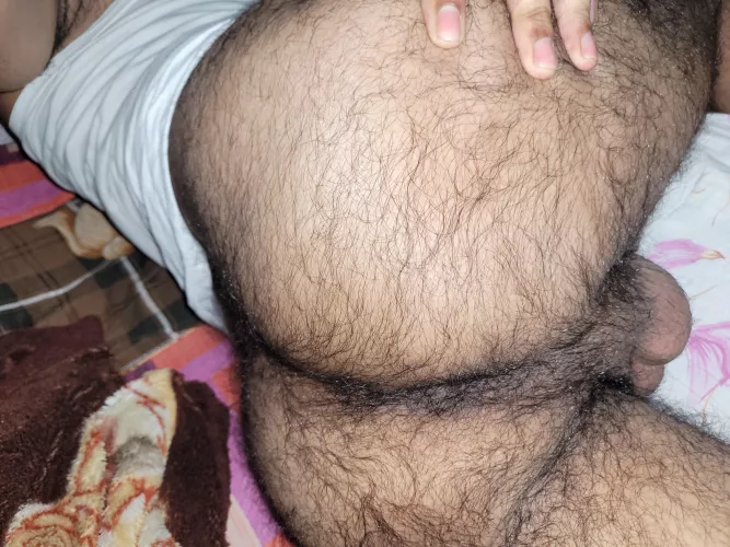 Desperately in need of a good stretch 🍑🍌