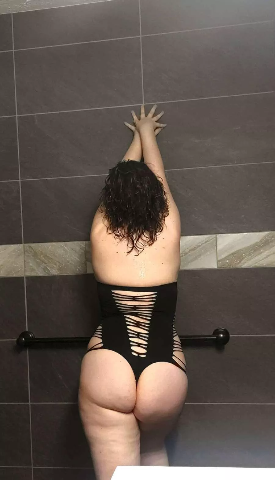 Do you like my 🍑?;)