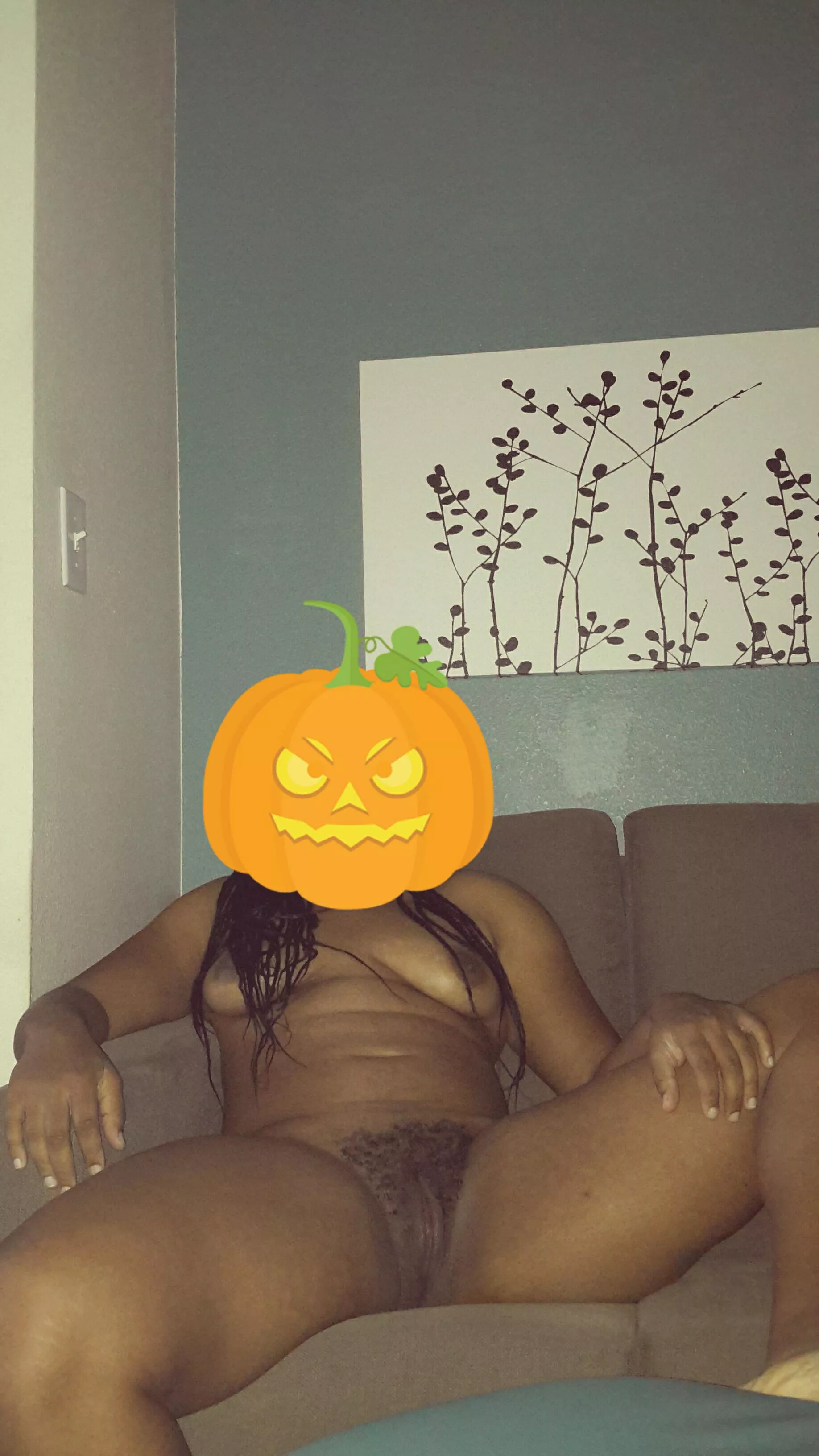 [F] 36, 98 kg, 5'10 Trying to feel comfortable as I continue to gain weight :/