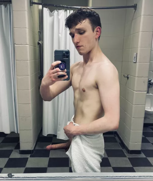 Gettin risky in the locker room showers 🚿