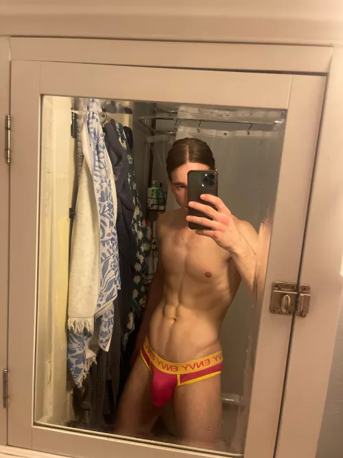 God damn I need a throat to fuck.