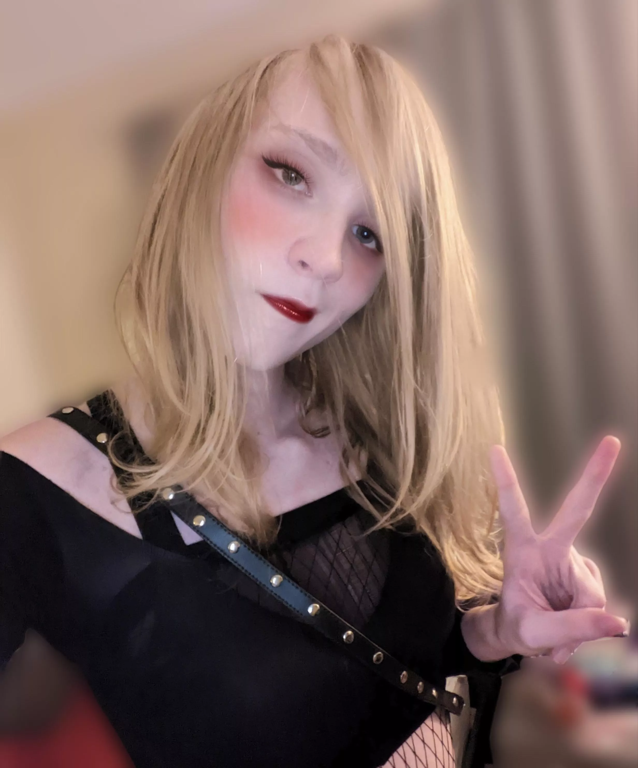 💜🖤~Goth Selfie~🖤💜 ~def thinking about buying demonias~ (Day 7 of posting a pic everyday until I've worn all the feminine clothes in my wardrobe)