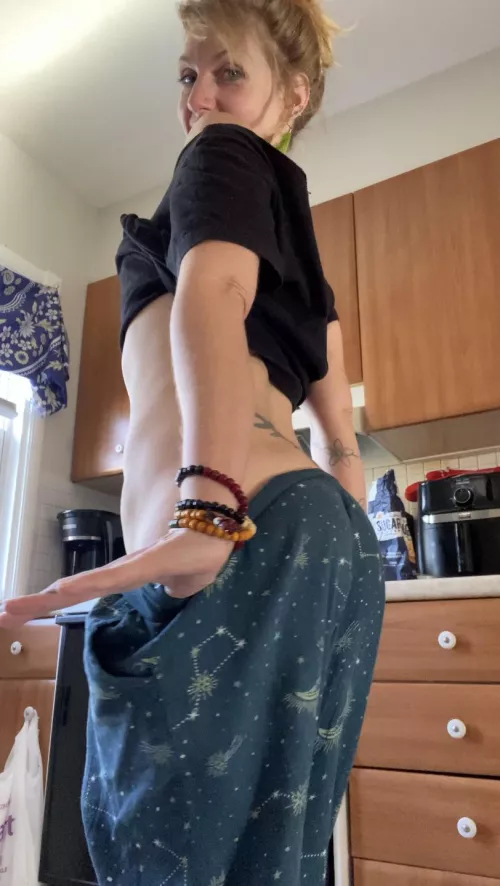 Help in the kitchen never hurt anything