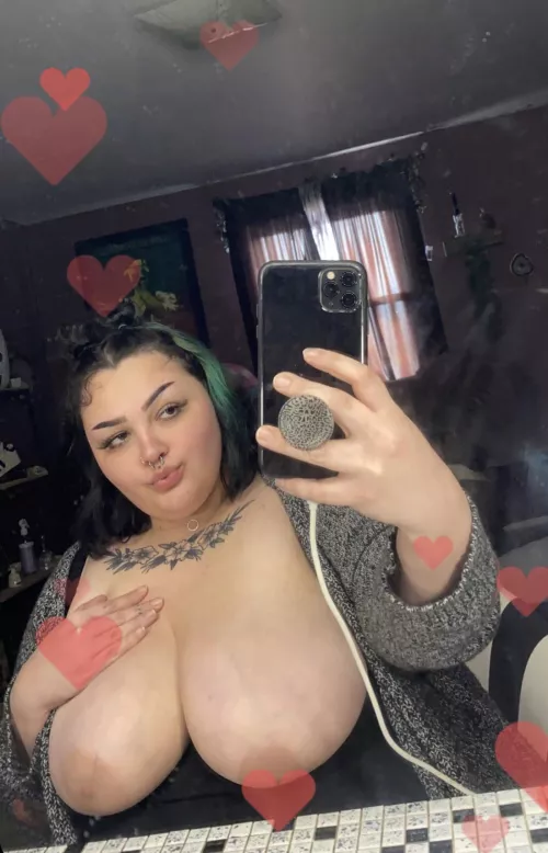 Hi it me your big tiddie internet gf