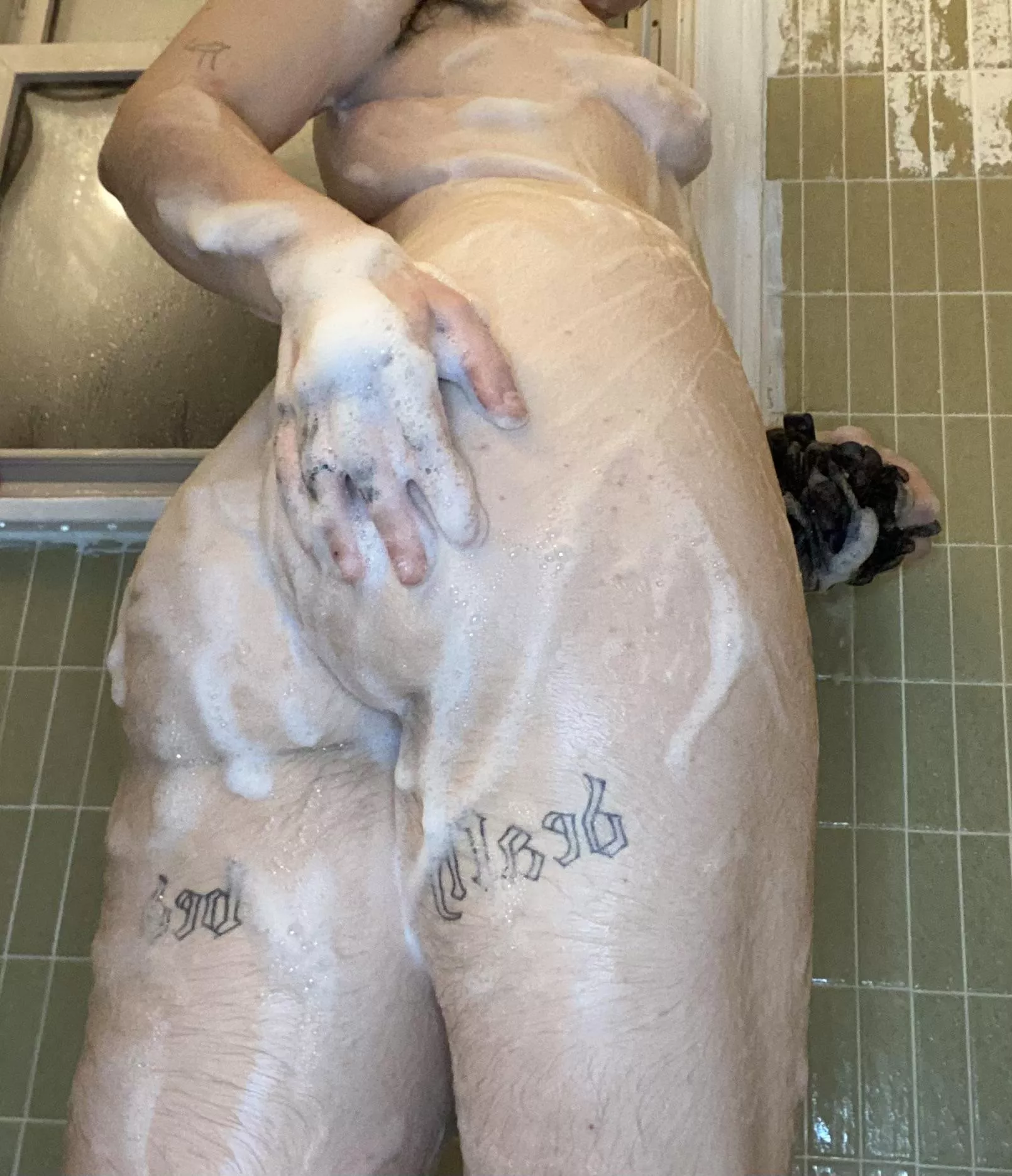 how do we feel about leg hair?