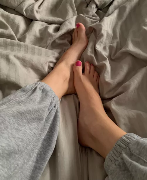 I habe a fetish for guys who love feet in their face 😋