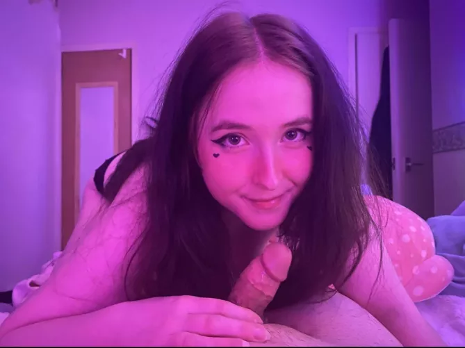 I wanna suck dicks all day ngl 😭