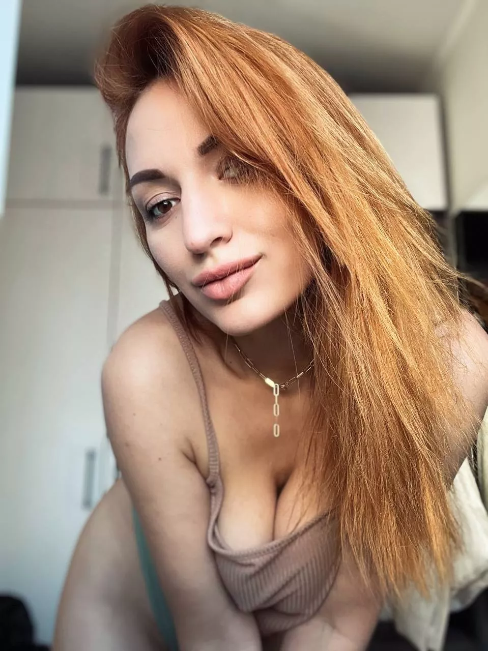 I want to take a hot , thick cock in my mouth