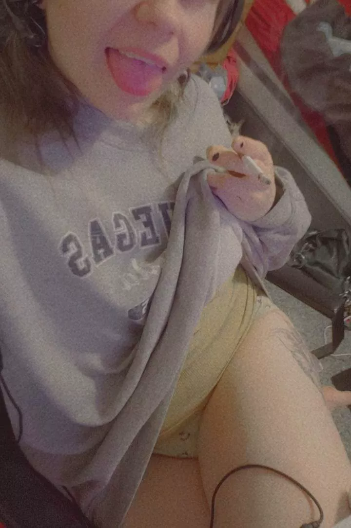 I'd Rather Lay in Bed and Smoke. 😜