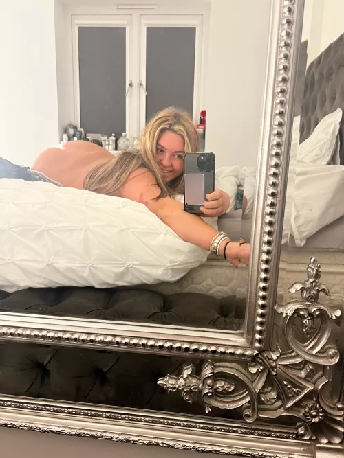 I'm soo horny today after college, need fucking all day