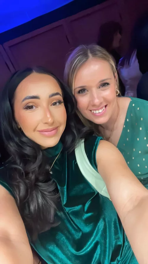 Left (22) or right (34)