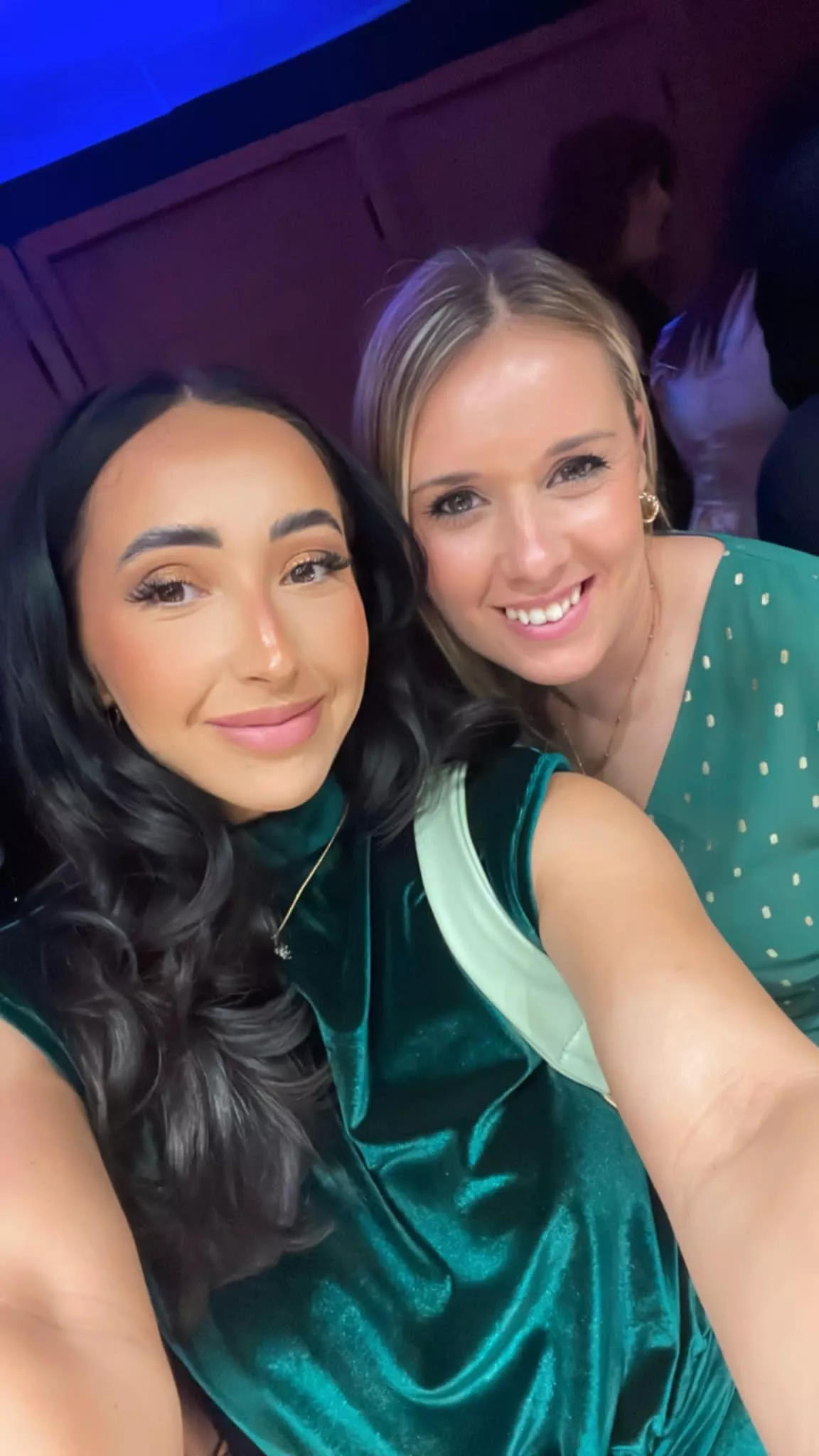 Left (22) or right (34)