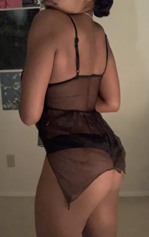 Lingerie makes me feel so pretty