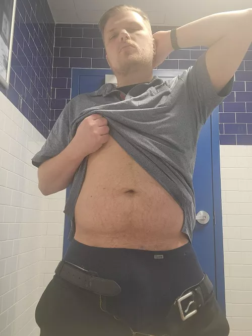 Looking to chat while I'm at work.