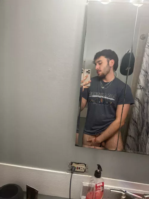 M18 uncut // let’s nut on videochat before I go, hmu hot studs @internecivous