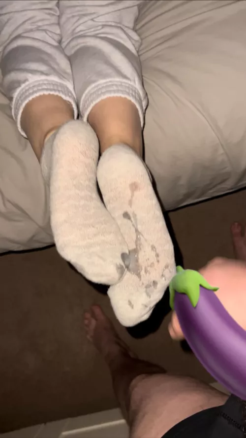 Making a mess of my gf socks 😜