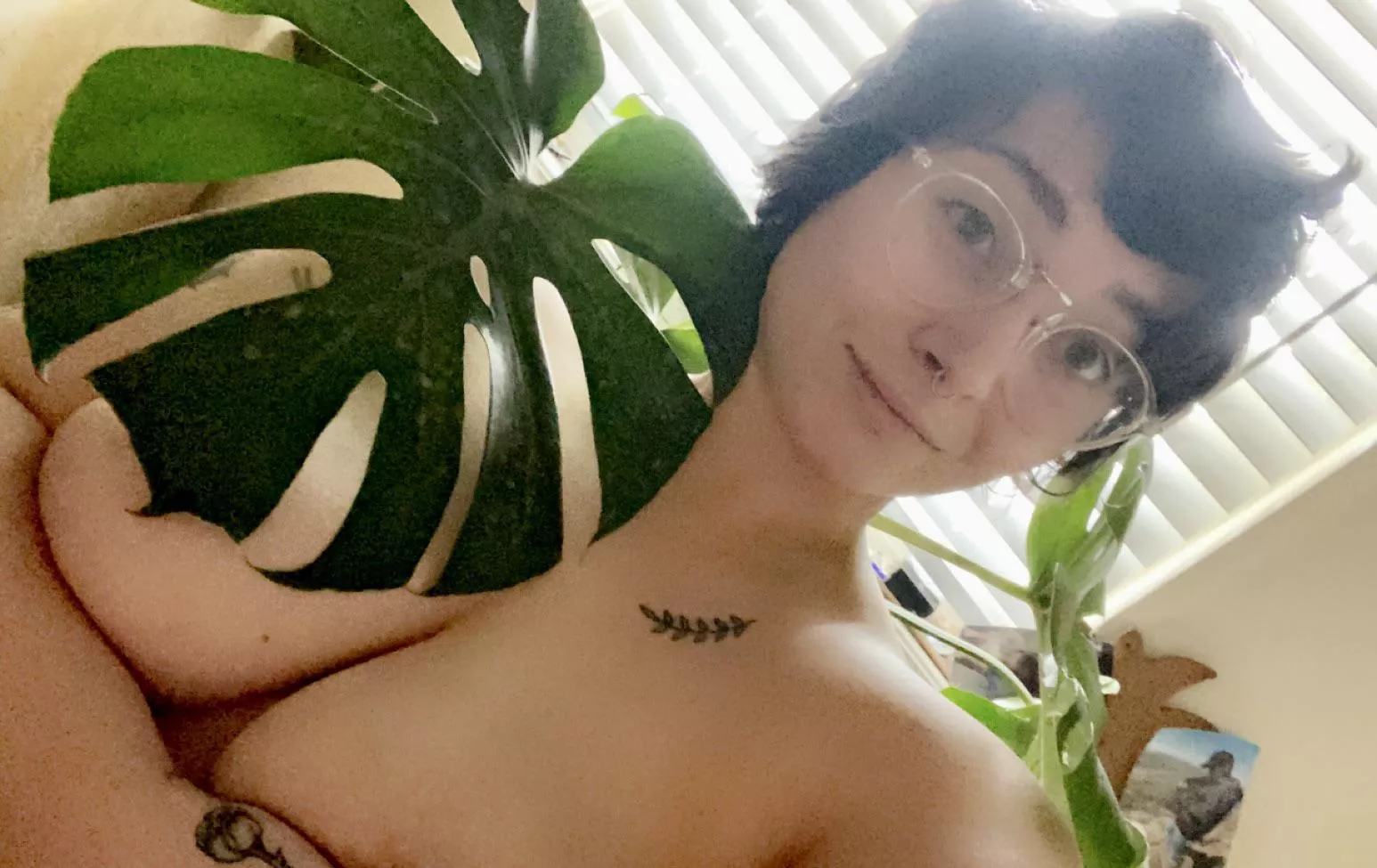 Model: Emily H. Photographer: Self Enjoy the abundance of nature 🌿