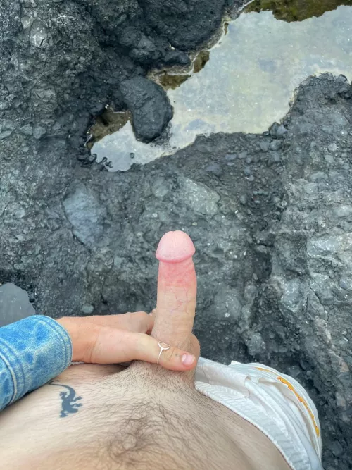 My cock looks so pretty outside