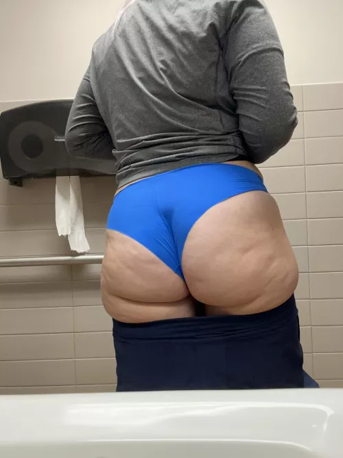 Nurse Tiffany is here to take care of all your dirty needs 😈 #NightShift #naughtynurse