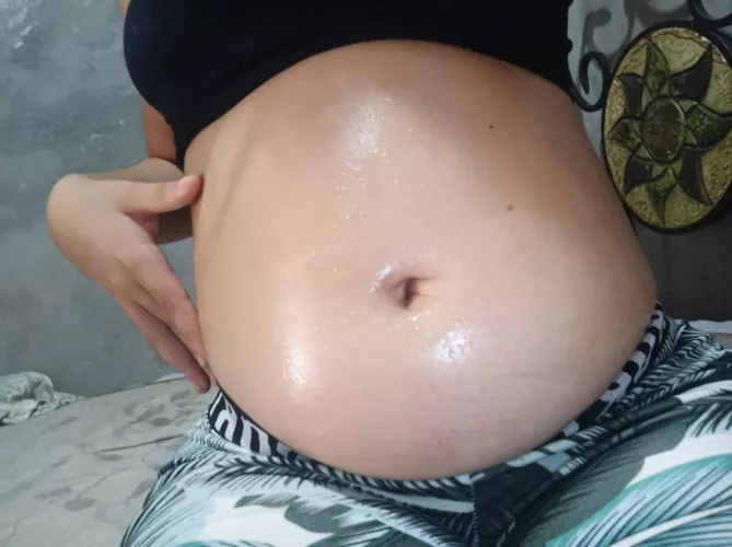 oh wow what a belly I have, do you want to eat now!!!❤️‍🔥🥵