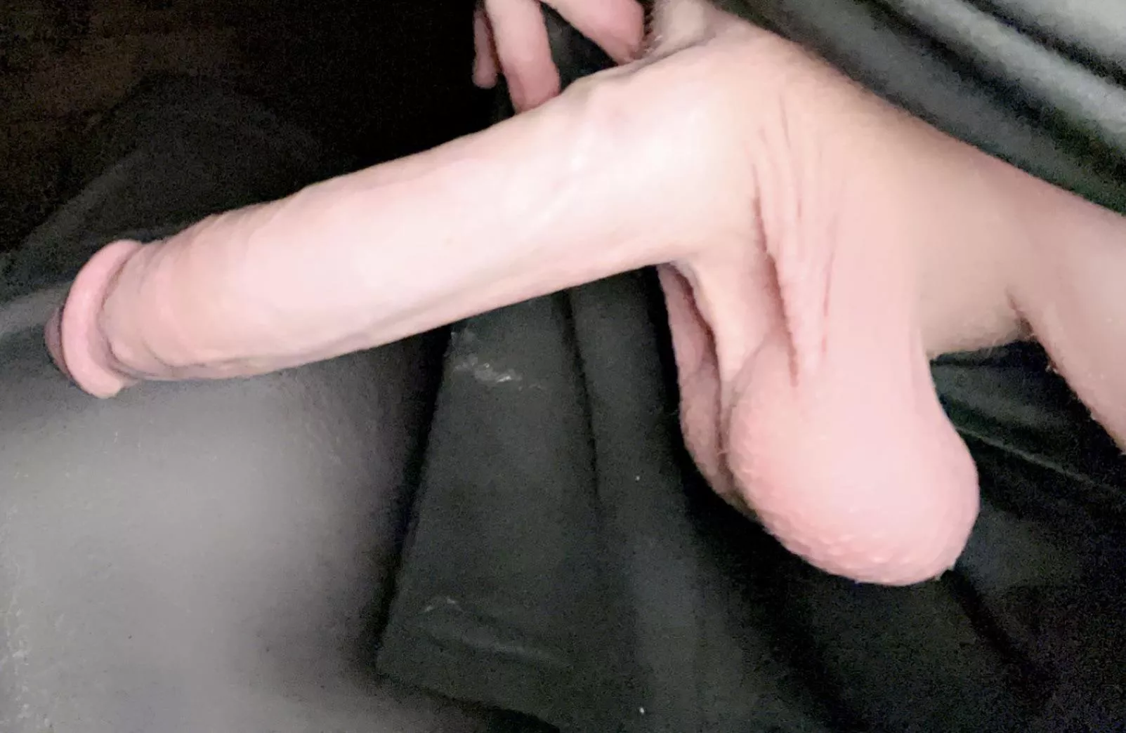 Send me something dirty fuck the “hey “ 😏😈