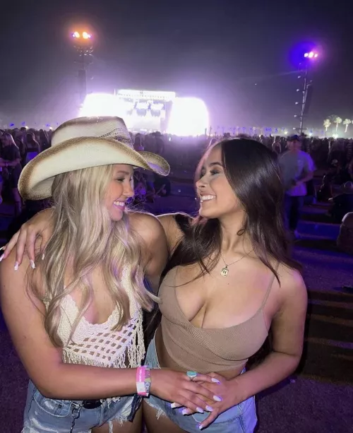 Stagecoach besties