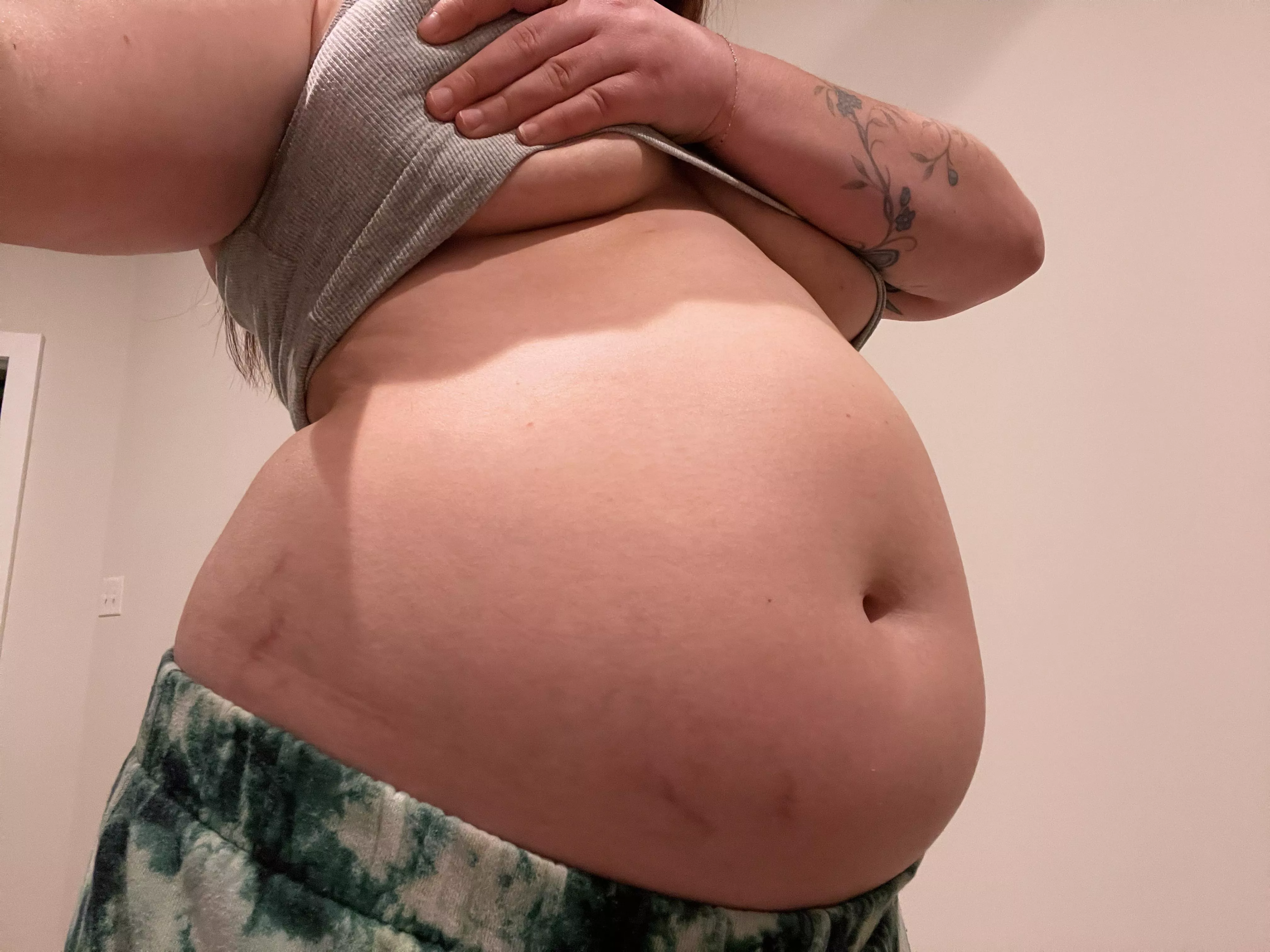 Stuffed myself to nearly bursting and was VERY excited about the numbers on the scale 🐷