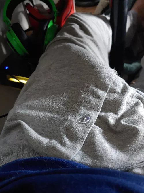 Sweatpants cant hide my outline