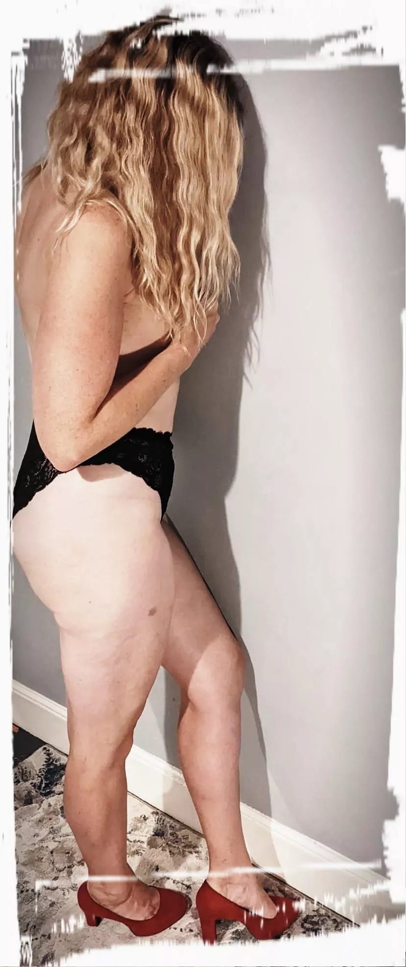 tall, natural, 39yo UK mum