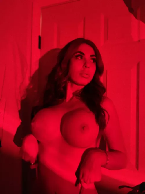 tell me babe, how much do you want to suck on these titties? 😘