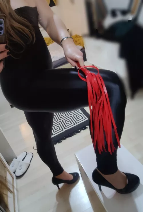 Upvote for an instant humiliation task from your Mistress! [domme]