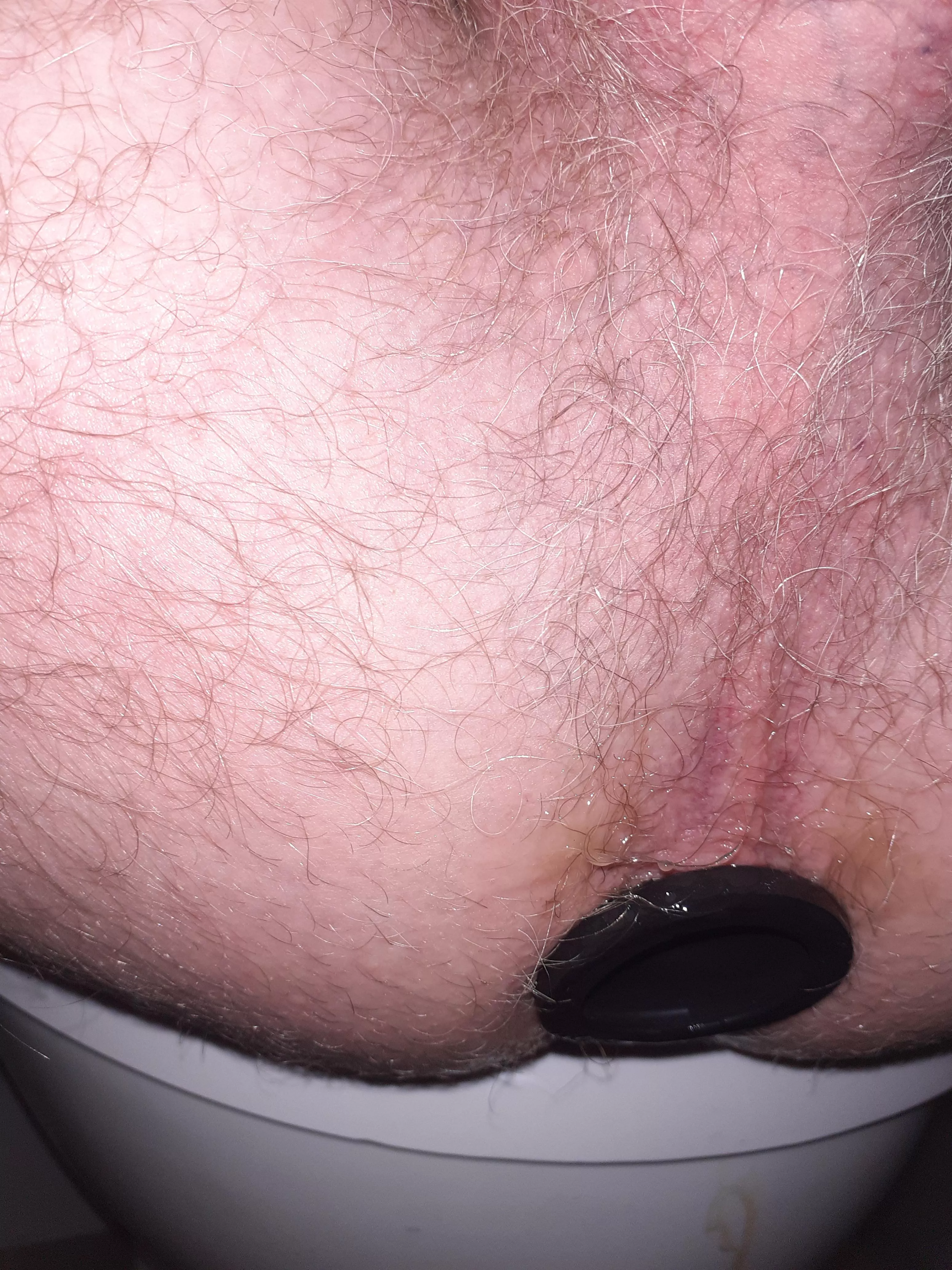 wearing my but plug in work should really open me up for some self fucking later ❤ 😍